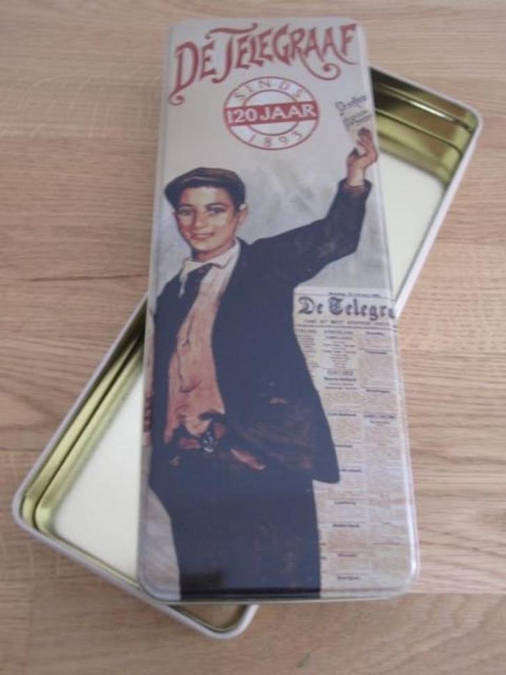 Vintageblik De Telegraaf 120 jaar, Verzamelen, Blikken, Nieuw, Overige, Overige merken, Ophalen of Verzenden