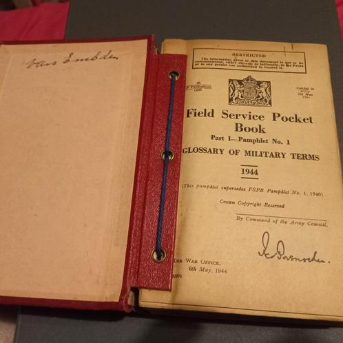 Diverse Britse en Duitse boekjes uit ww2, Verzamelen, Militaria | Tweede Wereldoorlog, Landmacht, Boek of Tijdschrift, Duitsland