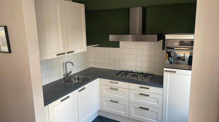 Complete Keuken, Huis en Inrichting, Keuken | Complete keukens, Zo goed als nieuw, Hoekkeuken, Wit, Graniet of Steen, Ophalen