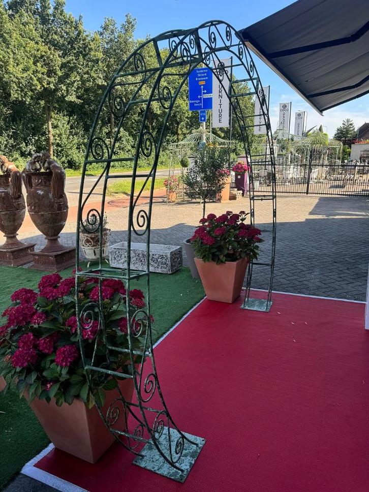 TE HUUR BRUIDSBOOG Bruiloft boog rozenboog, Tuin en Terras, Tuinhekken en Hekwerk, Nieuw, Overige typen, IJzer, Ophalen