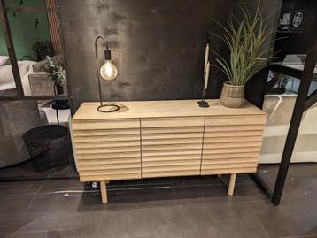 Massief eiken dressoir showmodel beschikbaar voor biedingen
