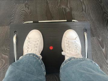 TWIN ergonomic voetensteun bureau beschikbaar voor biedingen