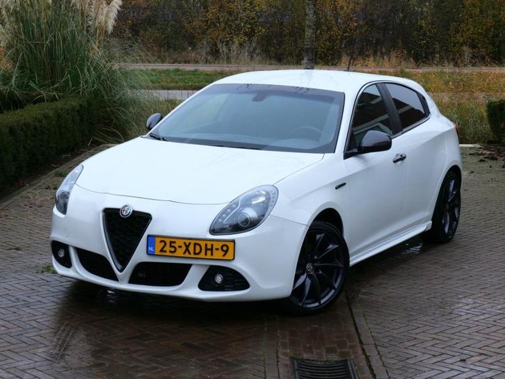 Perfecte Alfa Romeo Giulietta 1.4 Turbo automaat, Auto's, Alfa Romeo, Bedrijf, Giulietta, ABS, Airbags, Airconditioning, Bluetooth