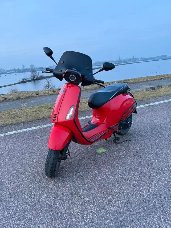 Vespa sprint 4T 2V, Fietsen en Brommers, Brommers | Vespa, Gebruikt, Overige modellen, Maximaal 45 km/u, Ophalen