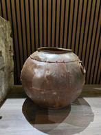Oude metalen vaas/pot - Brocante, Overige materialen, Gebruikt, Overige kleuren, Ophalen of Verzenden