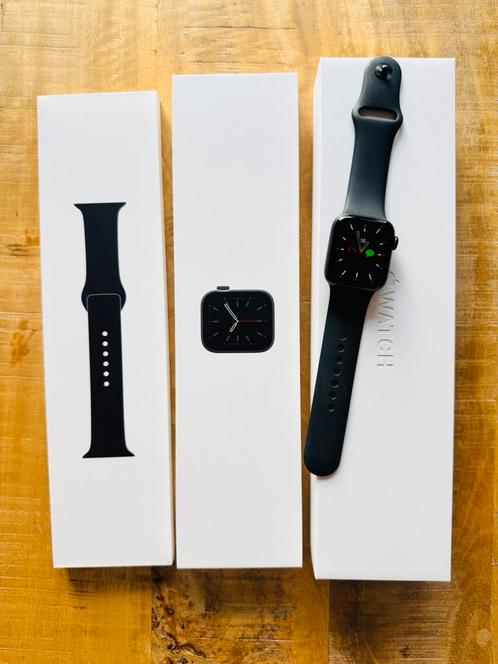 Apple watch series 6 - 40mm, Sieraden, Tassen en Uiterlijk, Smartwatches, Zo goed als nieuw, iOS, Zwart, Afstand, Calorieverbanding