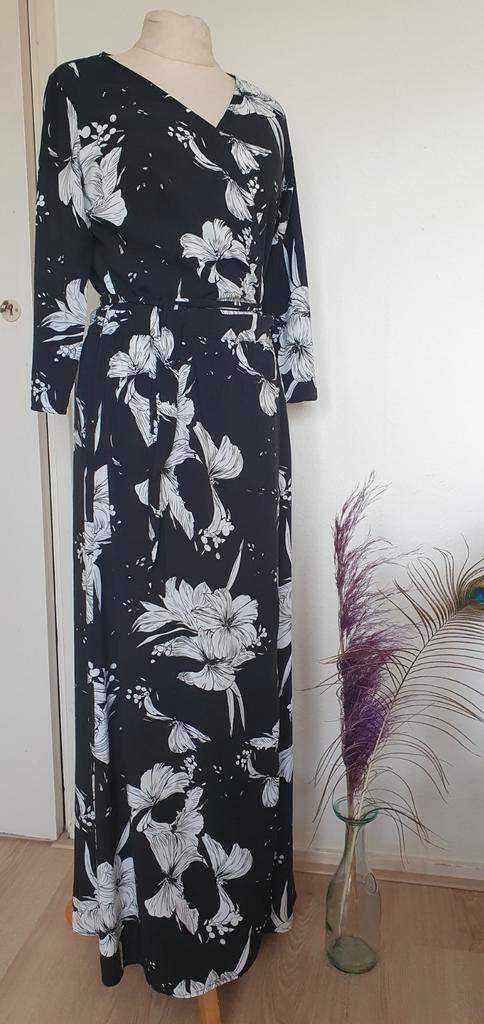 Zinzane zomerjurk maat S, Kleding | Dames, Jurken, Zo goed als nieuw, Zwart, Onder de knie, Ophalen of Verzenden