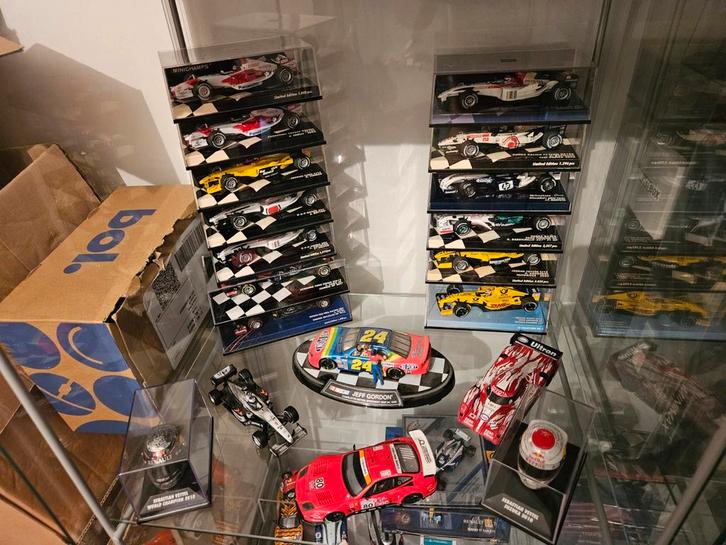 Diverse Formule 1 modellen 1:43 Spark en Minichamps, Hobby en Vrije tijd, Modelauto's | 1:43, Zo goed als nieuw, Auto, MiniChamps