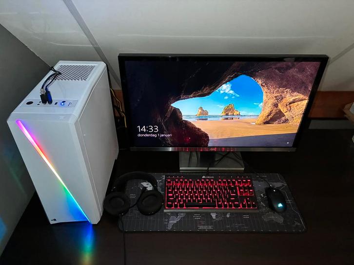 Game computer, Computers en Software, Desktop Pc's, Zo goed als nieuw, 3 tot 4 Ghz, HDD, SSD, 8 GB, Met videokaart, Met monitor