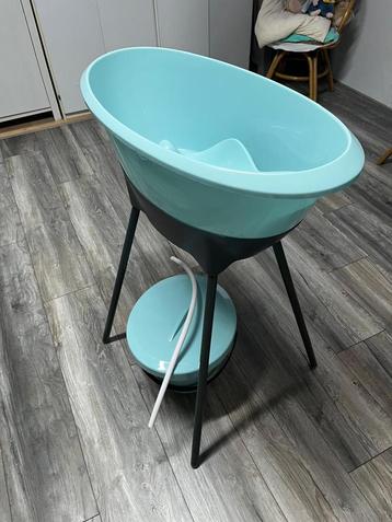 Luma babybad, inlegger en Tummy Tub beschikbaar voor biedingen