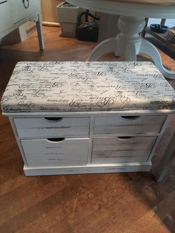 Landelijke schoenenkast / halbankje beschikbaar voor biedingen