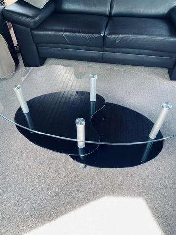 Salontafel, tv kastje en extra tafeltje te koop. 