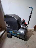 Compressor Kinzo 8 bar/24 liter/1100 W, Doe-het-zelf en Verbouw, Minder dan 25 liter, Ophalen, Gebruikt, Minder dan 200 liter/min