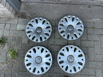Citroen 15 inch wieldoppen beschikbaar voor biedingen