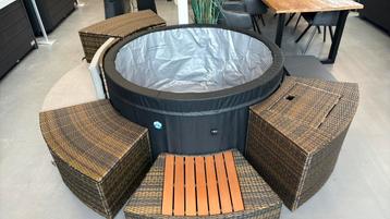 NetSpa Ice 5 KW met meubel surround jacuzzi en ijsbad in één beschikbaar voor biedingen