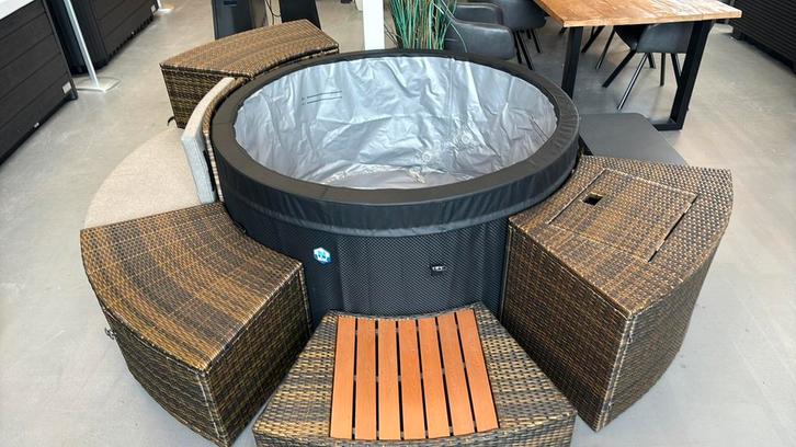 NetSpa Ice 5 KW met meubel surround jacuzzi en ijsbad in één, Tuin en Terras, Bubbelbaden en Hottubs, Nieuw, Vast, Afdekzeil, Filter