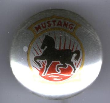 Ford Mustang zilverkleurig auto speldje ( B_091 ) beschikbaar voor biedingen