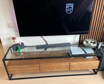 Industrieel TV Meubel - Glas, Hout & Metaal beschikbaar voor biedingen