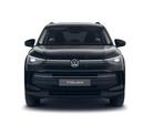 Volkswagen Tiguan 1.5 eTSI Life Edition 131 PK | Trekhaak |, 12 maanden, 4 cilinders, Zwart, Bedrijf