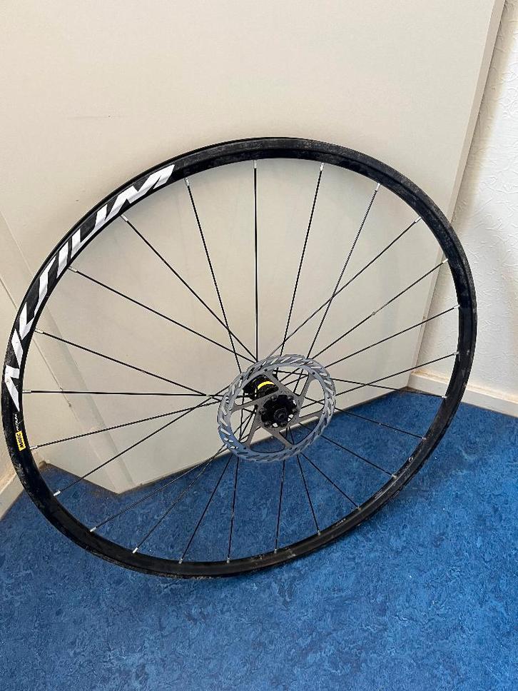 racefiets front wheel MAVIC AKSIUM, Fietsen en Brommers, Fietsonderdelen, Gebruikt, Racefiets, Wiel, Ophalen of Verzenden