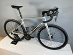 Opruiming  BMC Roadmachine 01 four Ultegra Di2 12sp Carbon, 28 inch, Carbon, Nieuw, Meer dan 20 versnellingen
