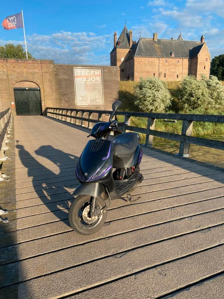 Piaggio zip 2t, Fietsen en Brommers, Scooters | Piaggio, Zo goed als nieuw, Zip, Maximaal 45 km/u, Tweetakt, Ophalen of Verzenden