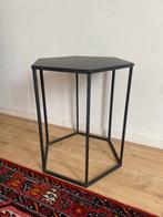 Bijzettafel /plantentafel zwart metaal zeshoekig 45 cm hoog, Minder dan 45 cm, Minder dan 55 cm, Gebruikt, Metaal of Aluminium