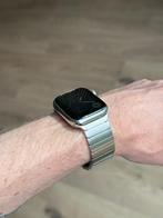 Apple Watch 8 Titanium (GPS + CELLULAR) en 3 Apple bandjes, Gebruikt, Apple Watch ⌚️, IOS, Ophalen of Verzenden