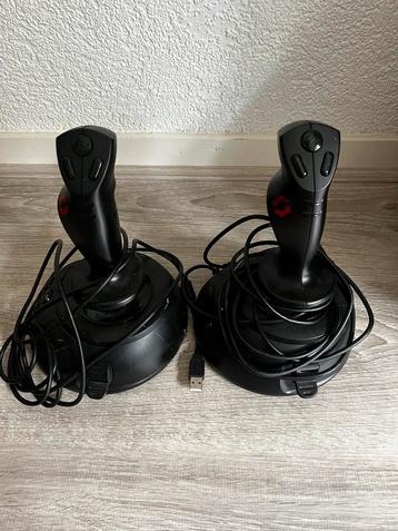 Joysticks voor computer beschikbaar voor biedingen