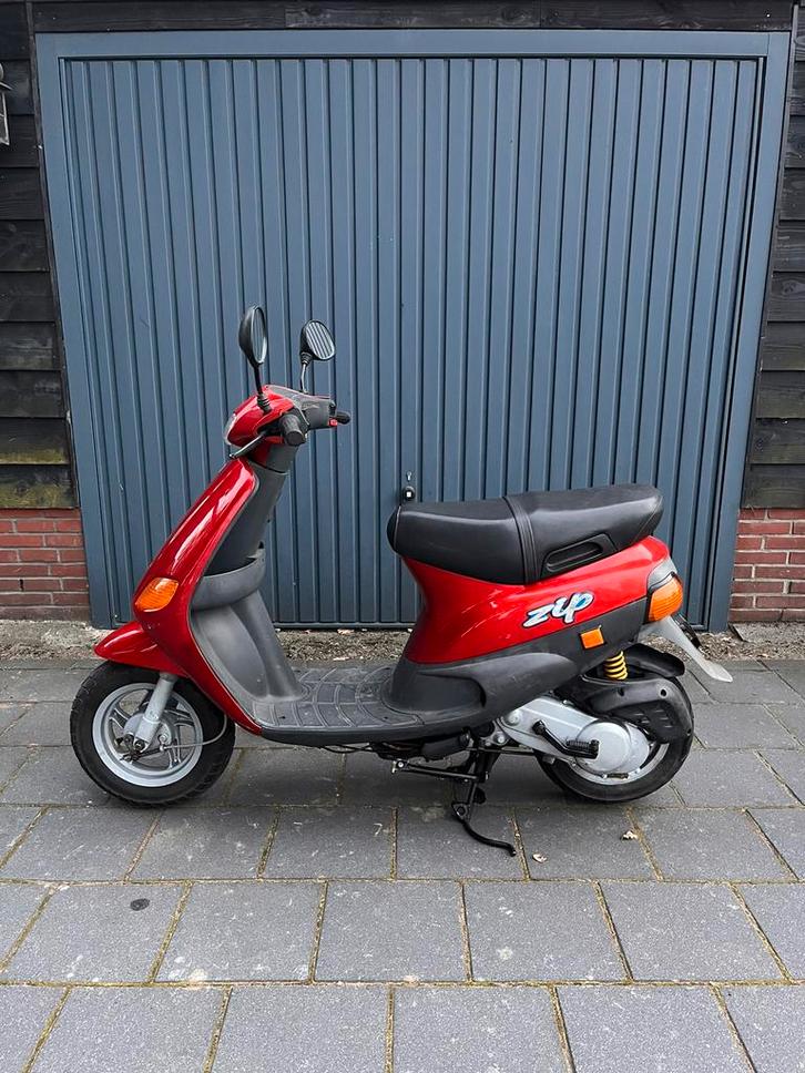 Piaggio Zip Type Brom, Fietsen en Brommers, Scooters | Piaggio, Zo goed als nieuw, Zip, Maximaal 45 km/u, Tweetakt, Ophalen