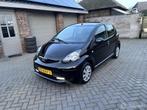 Toyota Aygo 1.0 VVT-i Aspiration, Voorwielaandrijving, Euro 5, Gebruikt, 4 stoelen