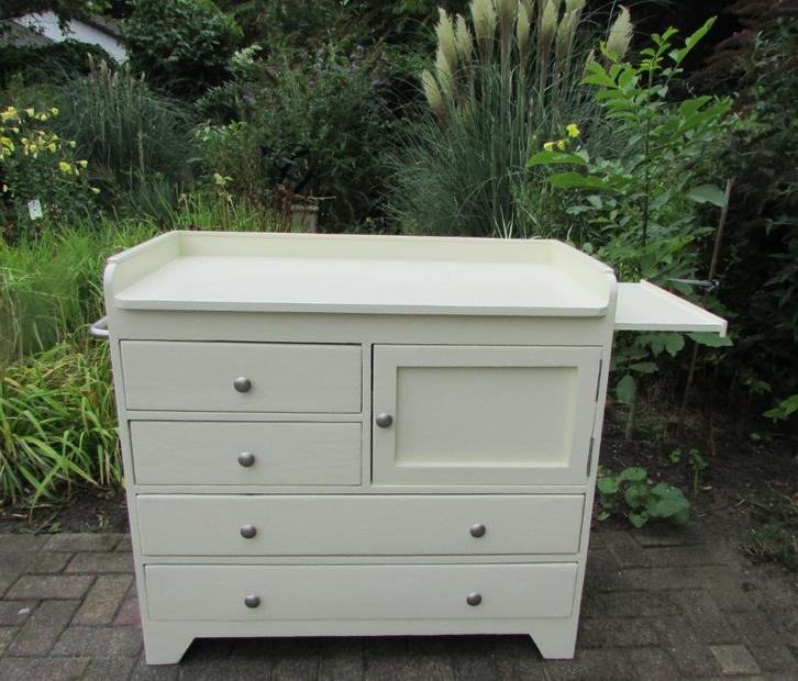 Vintage commode, Kinderen en Baby's, Kinderkamer | Commodes en Kasten, Zo goed als nieuw, Commode, 90 tot 105 cm, 75 tot 100 cm