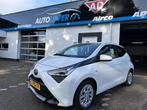Toyota Aygo 1.0 VVT-i x-play limited /Airco/camera/Nieuwe ap, Auto's, Toyota, Voorwielaandrijving, Stof, Gebruikt, Euro 6