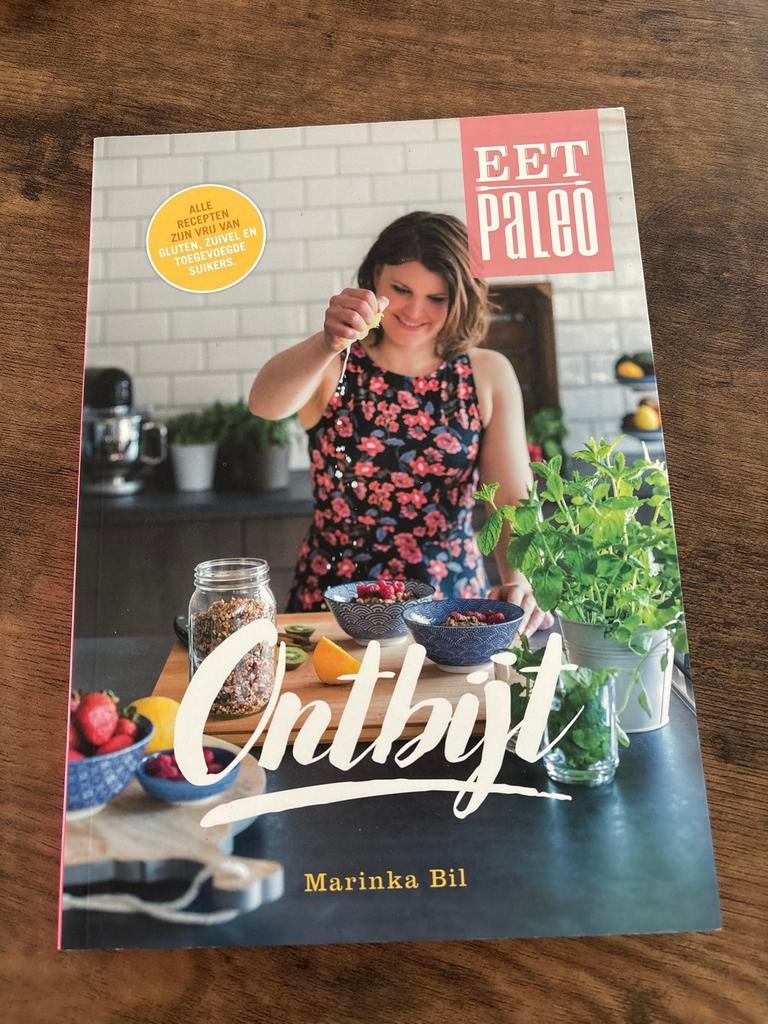 Eet Paleo Ontbijt - Marinka Bil, Boeken, Voorgerechten en Soepen, Ophalen of Verzenden, Zo goed als nieuw, Gezond koken