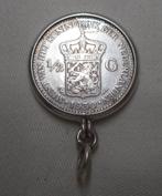 Zilveren halve gulden hanger in krans nr.1176, Verzenden, Zo goed als nieuw, Zilver, Zilver