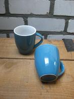 2 vrolijk blauwe mokken, Ophalen of Verzenden, Zo goed als nieuw, Overige stijlen, Kop(pen) en/of Schotel(s)