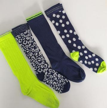 4 paar hippe kniesokken, maat 27/30 beschikbaar voor biedingen