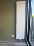 Verticale design radiator 2x incl. onderblok, Doe-het-zelf en Verbouw, Verwarming en Radiatoren, Ophalen, Radiator, Minder dan 60 cm