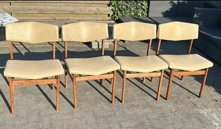 Palissander stoelen,Mid Century eetafel. Vintage,Retro, Huis en Inrichting, Stoelen, Gebruikt, Vier, Hout, Bruin, Ophalen