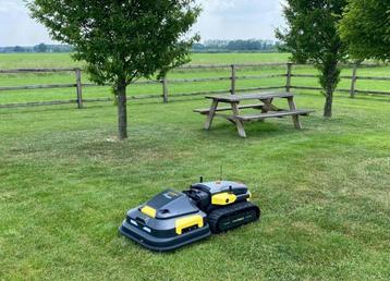 Yarbo robotmaaier beschikbaar voor biedingen