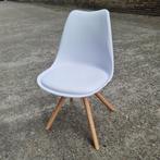 Nette eetkamerstoelen witte kuip zachte zitting, Wit, Nieuw, Ophalen of Verzenden, Vijf, Zes of meer stoelen