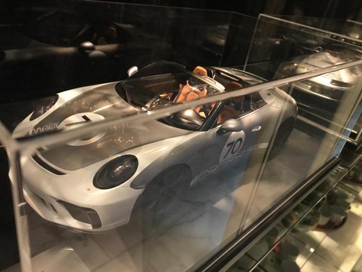 Porsche Speedster Heritage Design Package schaal 1:12, Hobby en Vrije tijd, Modelauto's | 1:5 tot 1:12, Zo goed als nieuw, Auto