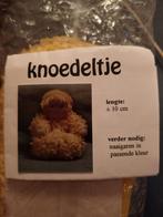 Naaipakket: knuffel Knoedeltje, Ophalen of Verzenden, Zo goed als nieuw, Materiaal