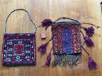 2 seventies tapijttasjes klein stof tasje tapijt tafelkleed, Sieraden, Tassen en Uiterlijk, Tassen | Damestassen, Ophalen of Verzenden
