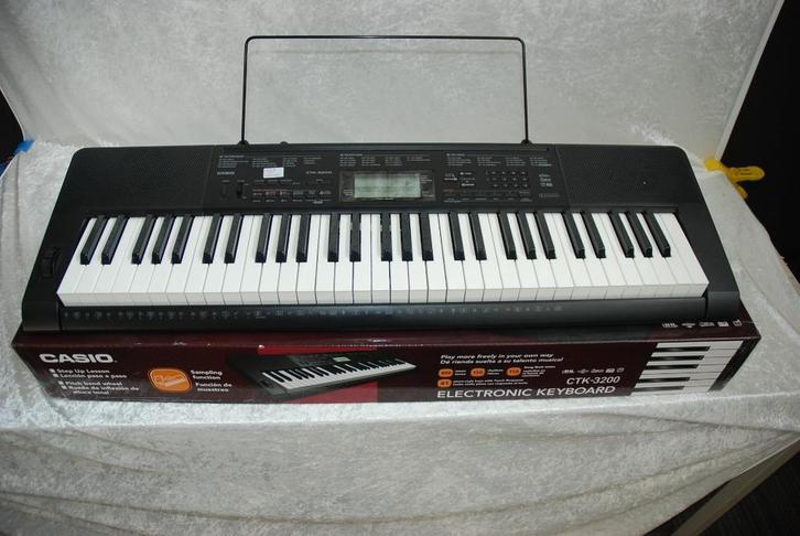 Casio CTK3200 keyboard   <25251409>, Muziek en Instrumenten, Instrumenten | Onderdelen, Gebruikt, Keyboard of Synthesizer, Ophalen of Verzenden