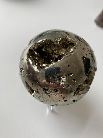 Pyriet Bol beschikbaar voor biedingen