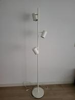 NYMÅNE Staande lamp met 3 spots, wit, Huis en Inrichting, Lampen | Vloerlampen, Ophalen, Zo goed als nieuw, 150 tot 200 cm