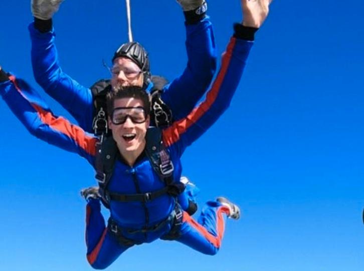 1 Tandemsprong incl handcam Teuge Skydive doordeweekse dag, Tickets en Kaartjes, Recreatie | Pretparken en Attractieparken, Eén persoon