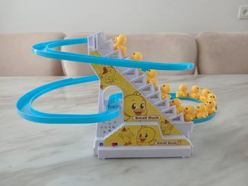 Erg leuke Eenden glijbaan voor kinderen! beschikbaar voor biedingen