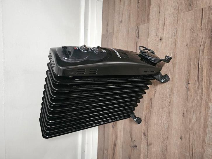 Aigostar Olieradiator – Zo goed als nieuw!, Huis en Inrichting, Kachels, Zo goed als nieuw, Overige soorten, Elektrisch, Ophalen of Verzenden